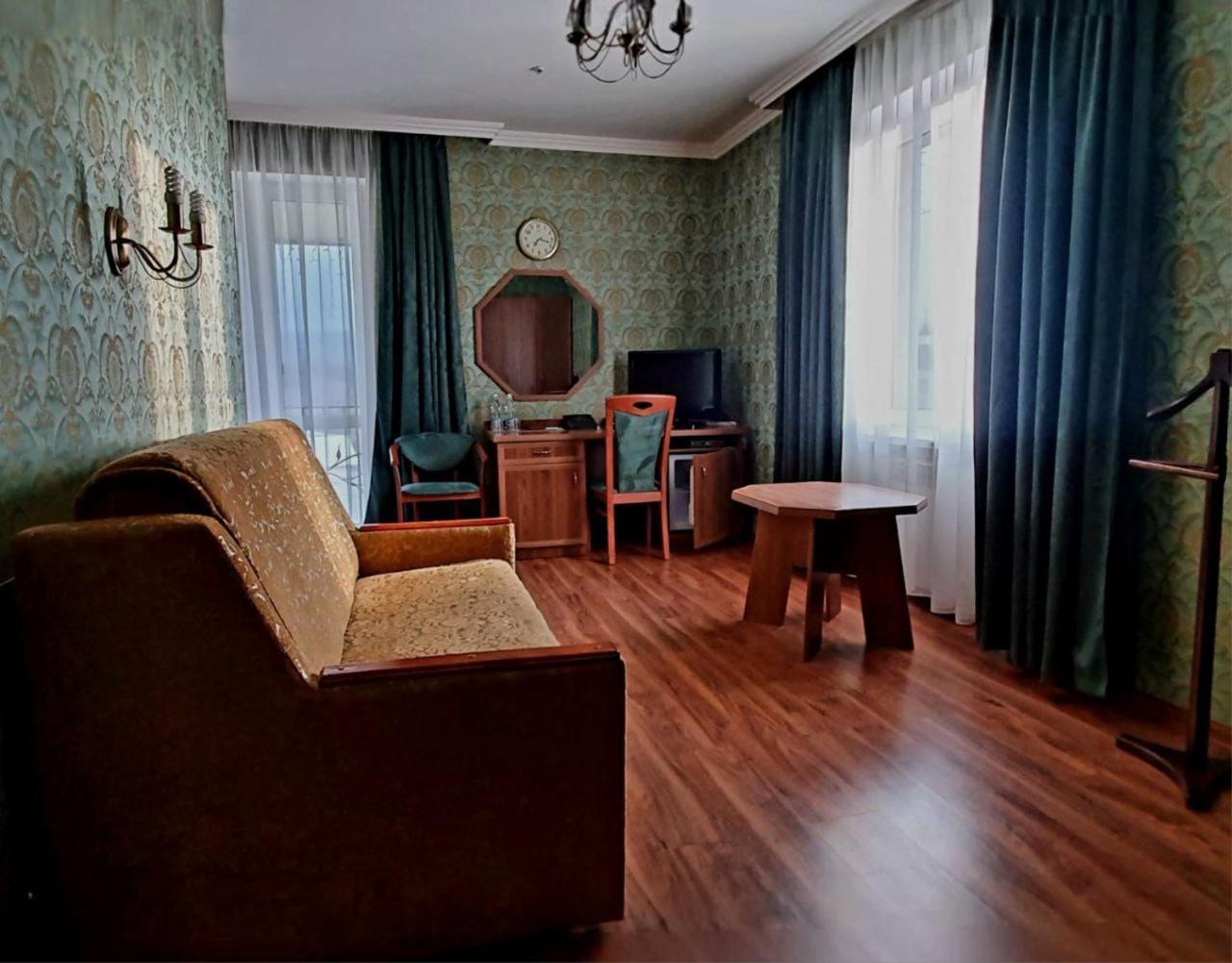 Hermes Resort Hotel With Medical Treatment Truskavets Exterior photo