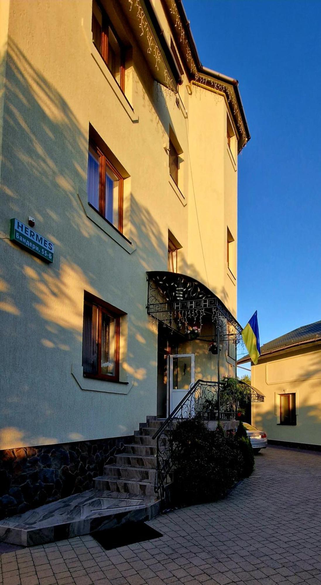 Hermes Resort Hotel With Medical Treatment Truskavets Exterior photo